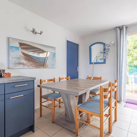 Dom wakacyjny Charmante Maison Piscine Partagee Le Château-dʼOléron