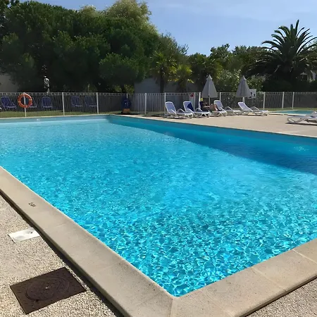 Ferienhaus Charmante Maison Piscine Partagee *