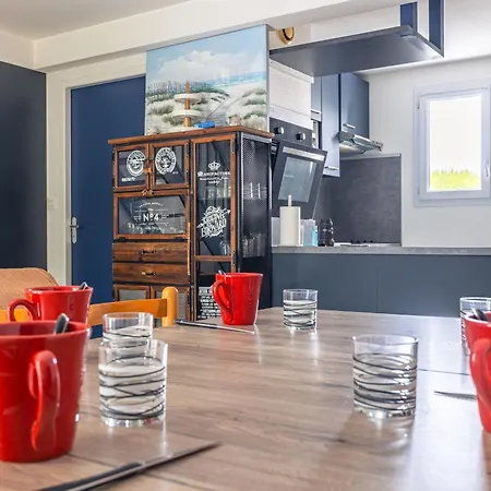 Ferienhaus Charmante Maison Piscine Partagee Le Château-dʼOléron